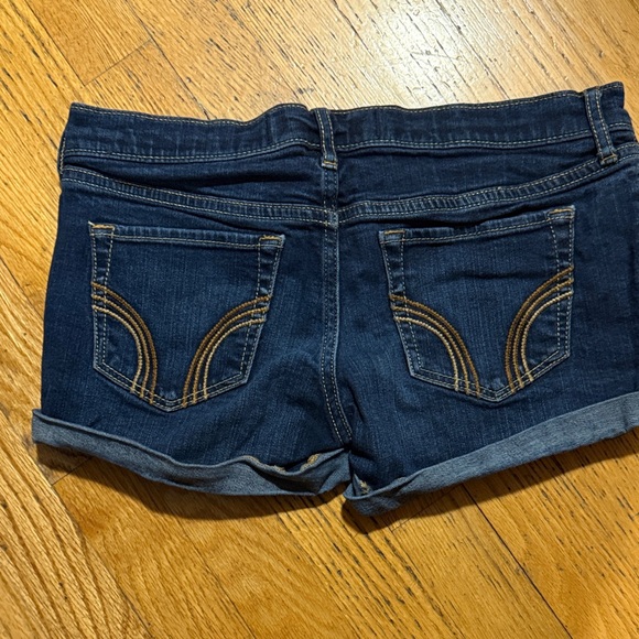 Hollister Jean Shorts - Picture 3 of 3
